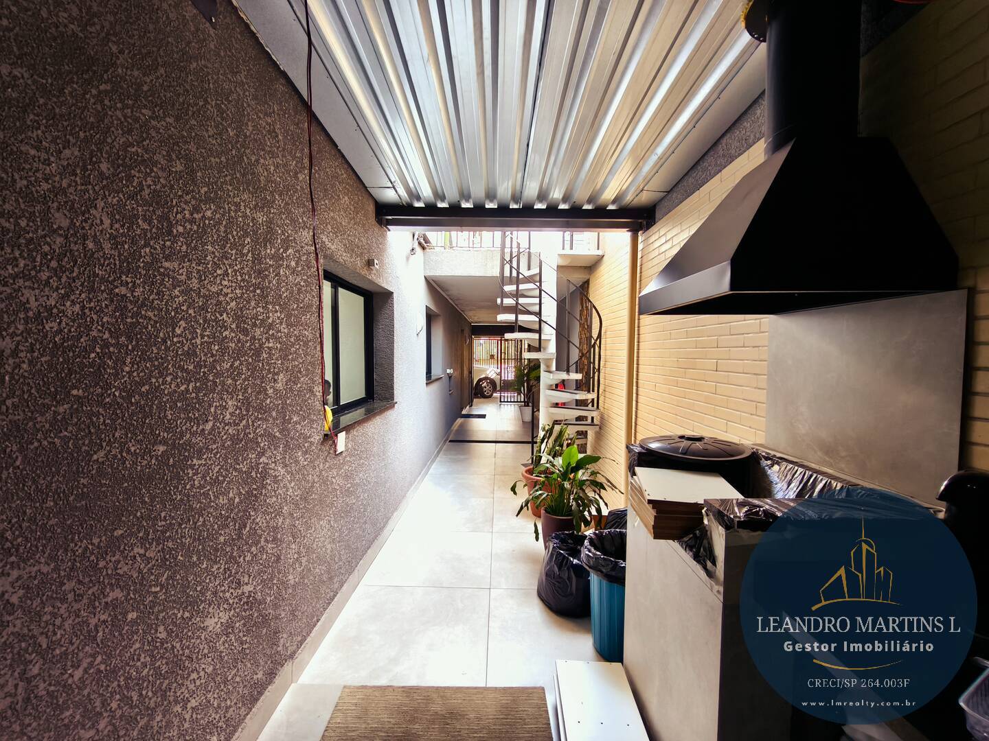 Casa à venda com 7 quartos, 151m² - Foto 3