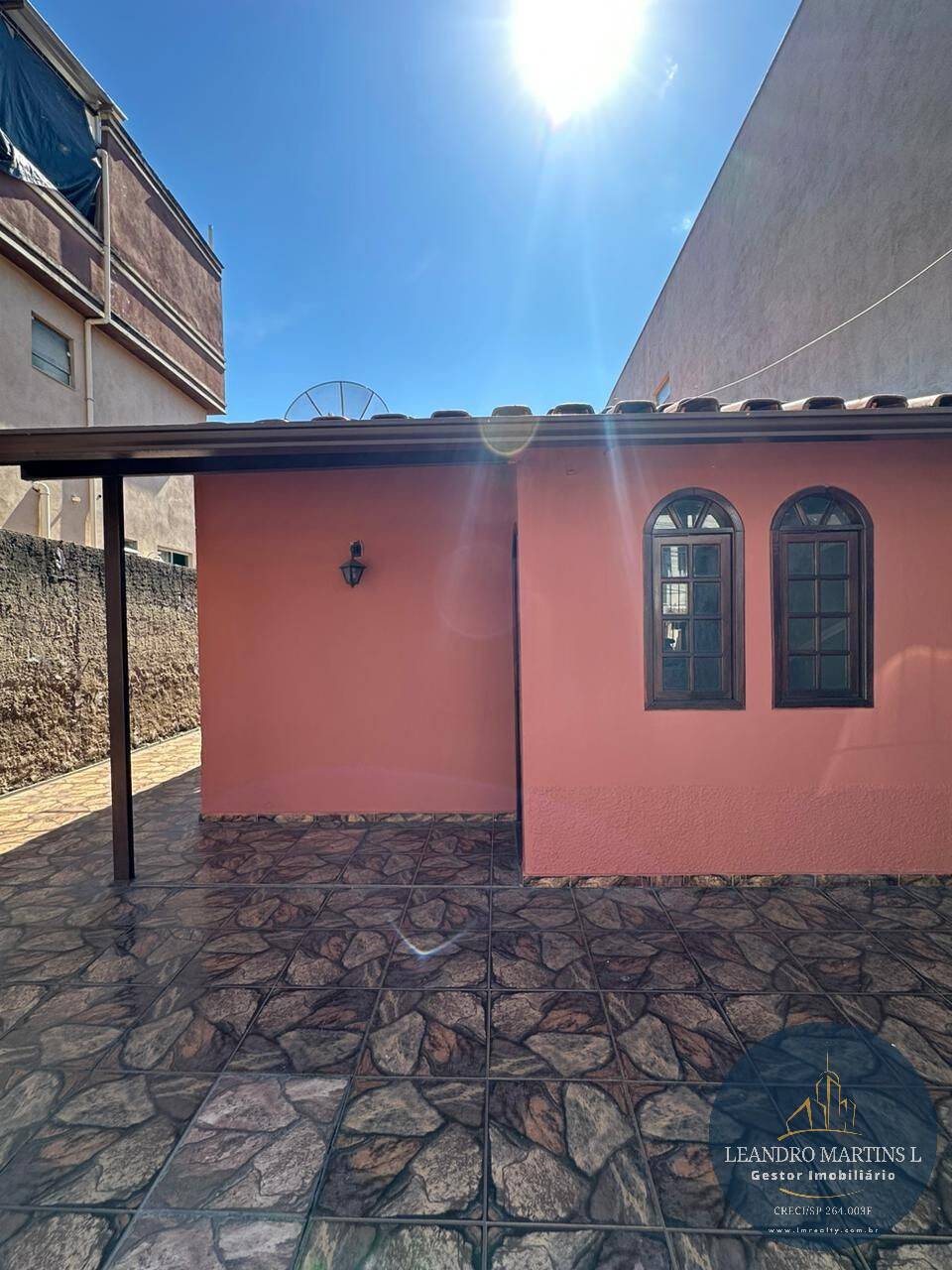 Casa à venda com 3 quartos, 150m² - Foto 2